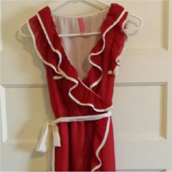 Charming Red and White Dress - Picture 3 of 5